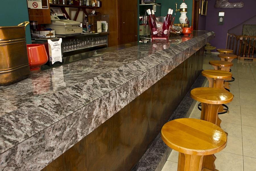 Hotel Clemente Barbastro Kültér fotó