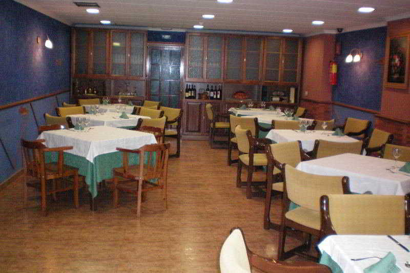 Hotel Clemente Barbastro Kültér fotó